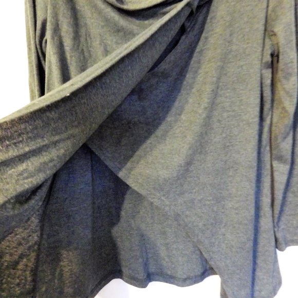 NWT Mossy Green Hitelle Crisscross Front Tunic Top Size LARGE - Picture 2 of 4